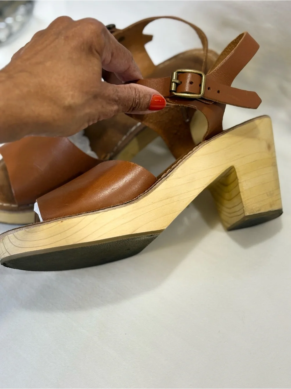 URBAN OUTFITTERS Brown Leather Ankle-Strap Wood Clog Sandals Boho Retro 7.5 $80